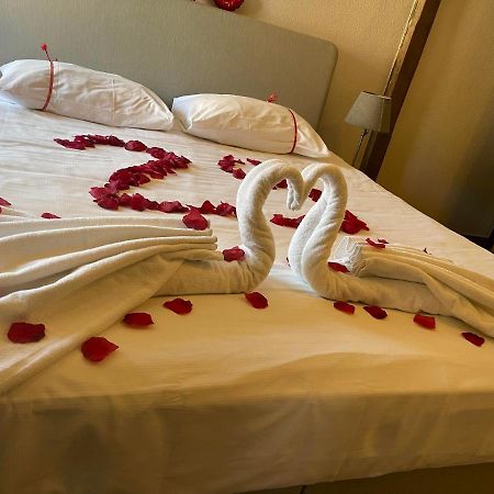 Guesthouse Vakantie Logies Hollywood Brujas Exterior foto